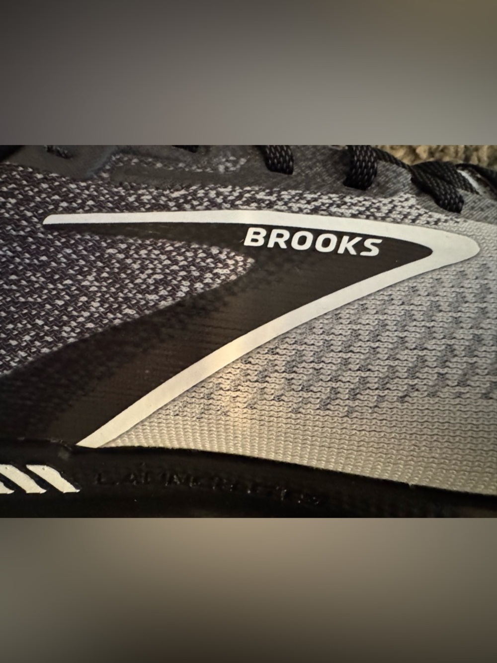 Brooks Launch GTS 10 Gray and Black Men's Running Sneaker Size 10.5 Wide - Picture 4 of 11